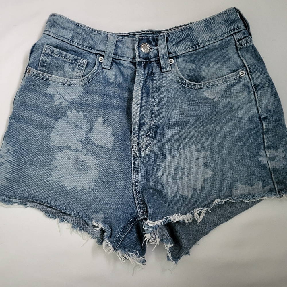 Wild Fable High Rise Blue White Floral Print Cut Off Jean Shorts